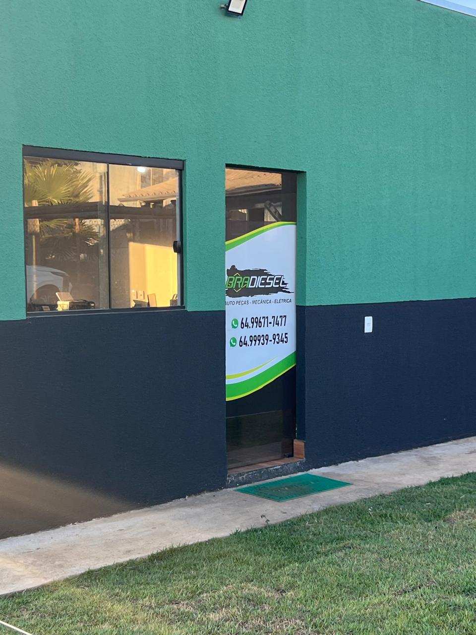 Loja Bradiesel container verde